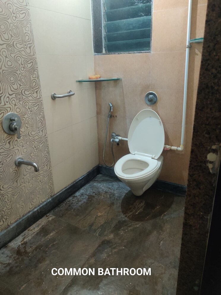 Bathroom, sindhi-society 1 Bedroom 410 Sq.Ft. Apartment In Chembur Mumbai 7863374