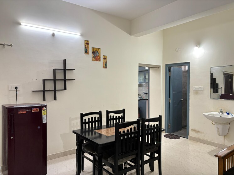 Gym, madhapur 2 Bedroom 1200 Sq.Ft. Builder Floor In Madhapur Hyderabad 7863433