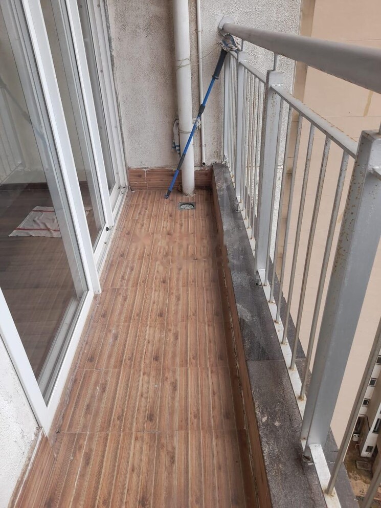 Balcony, runwal-greens 3 Bedroom 1085 Sq.Ft. Apartment In Mulund West Mumbai 7863626