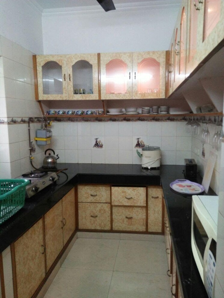 Kitchen, sarvapriya vihar 3.5 Bedroom 2000 Sq.Ft. Builder Floor In Sarvapriya Vihar Delhi 7863661