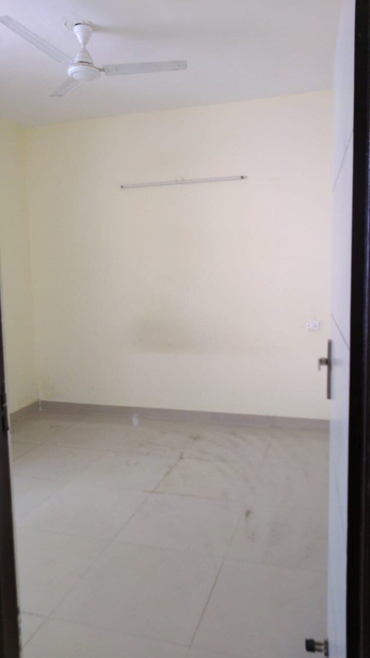 Room, nk-sharma-savitry-greens-2 2 Bedroom 800 Sq.Ft. Apartment In Ghazipur Zirakpur 7863731