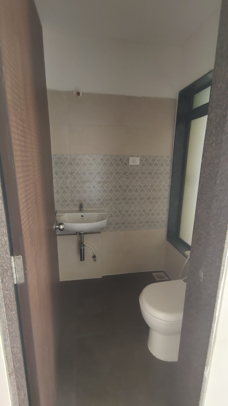Bathroom, acme-ozone 2 Bedroom 735 Sq.Ft. Apartment In Manpada Thane 7863766