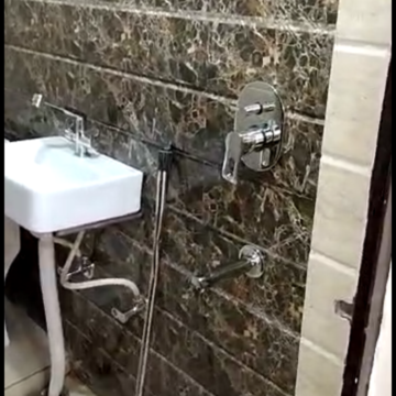 Team Area in 2 BHK Builder Floor at Savitri Nagar – for Sale