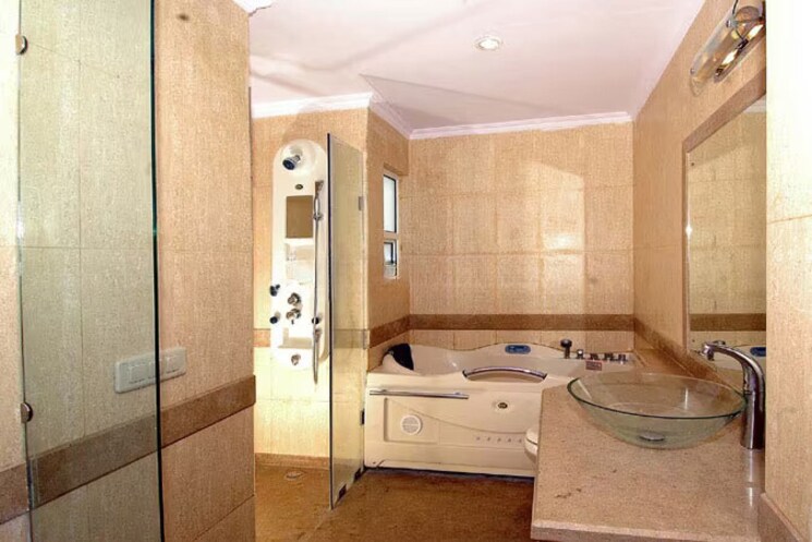 Bathroom, raheja-atlantis 4 Bedroom 2944 Sq.Ft. Apartment In Sector 31 Gurgaon 7863828