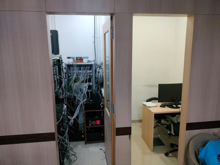 Team Area, lodha-supremus-2 Commercial Office Space 1945 Sq.Ft. In Wagle Industrial Estate Thane 7863895