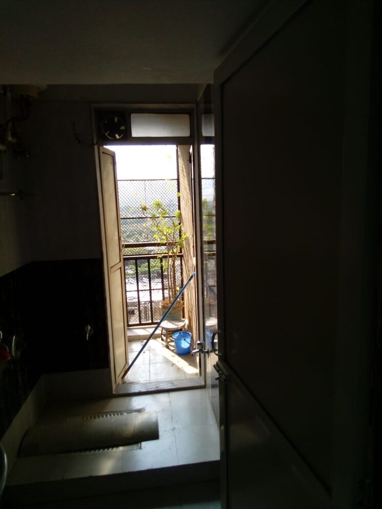 undefined, thane west 2 Bedroom 750 Sq.Ft. Apartment In Thane West Thane 7863995