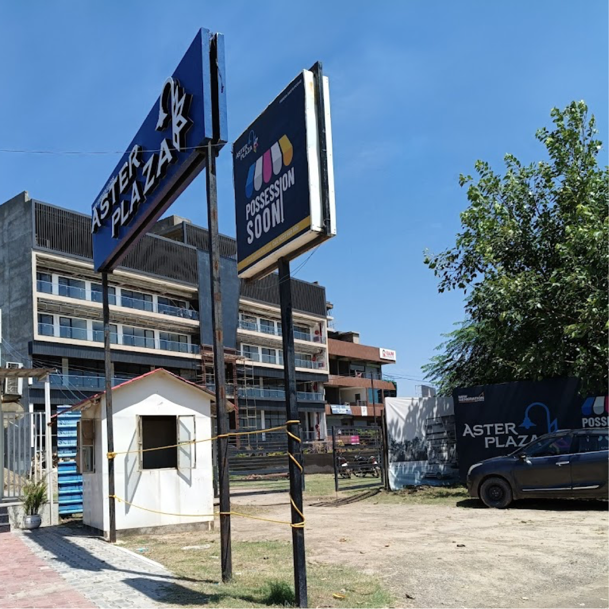 Office Space For Sale in New Aster Plaza