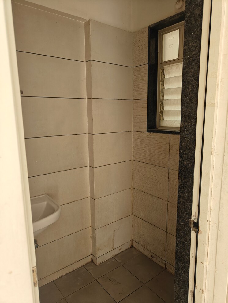 Bathroom, malkani-bon-vivant 1 Bedroom 500 Sq.Ft. Apartment In Mundhwa Pune 7864081