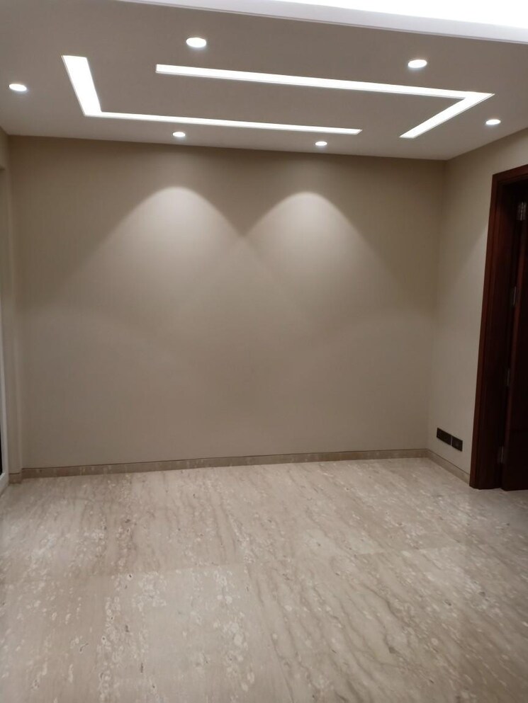 Room, navjeevan vihar 3.5 Bedroom 2000 Sq.Ft. Builder Floor In Navjeevan Vihar Delhi 7864138