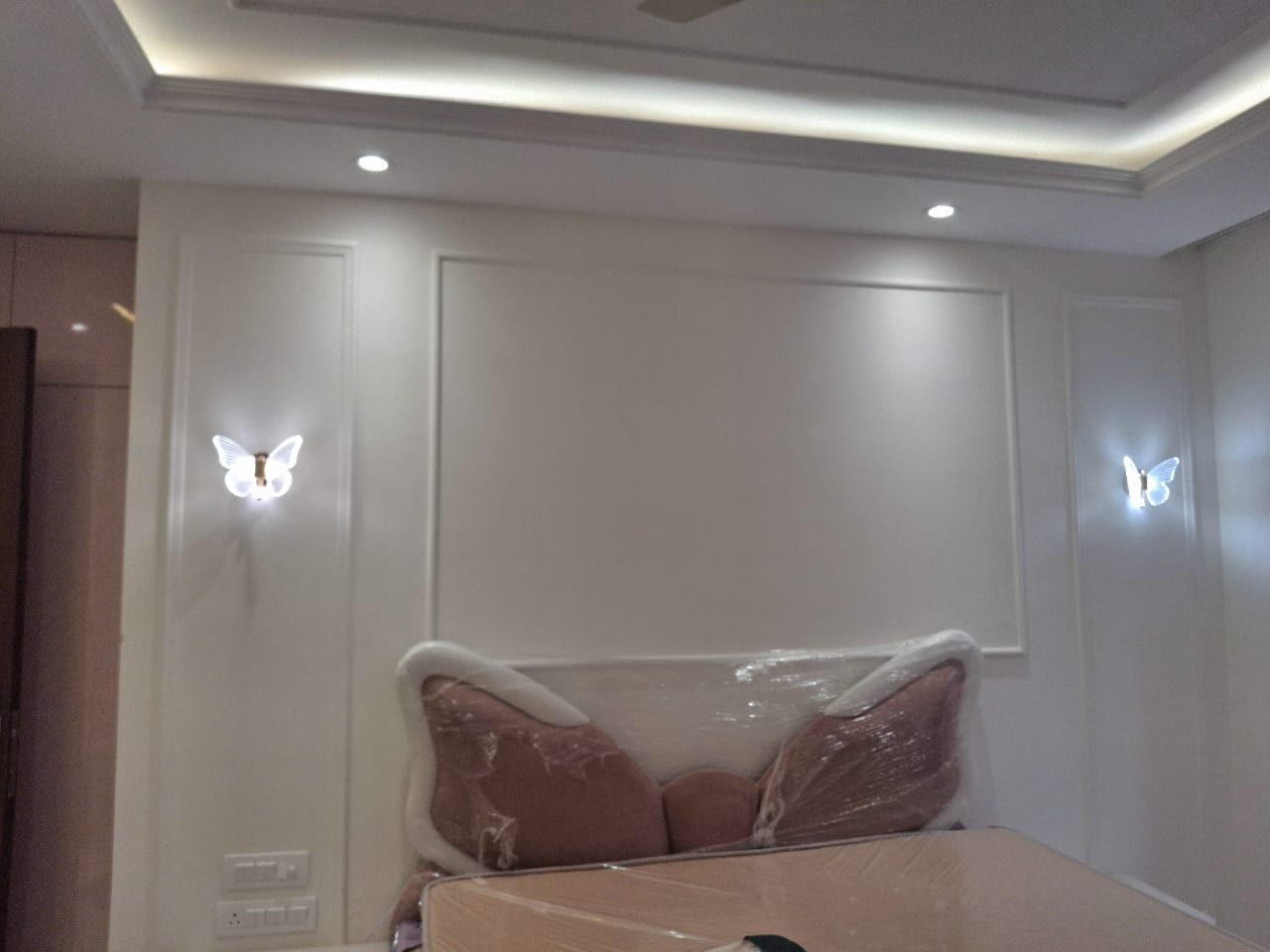 4 BHK + Pooja Room,Servant Room,Study Room 2553 Sq.Ft. Builder Floor in Navraj The Antalyas