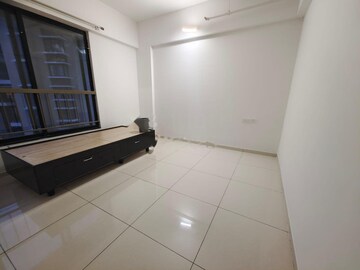 Room in 4 BHK Apartment at Dhanori – for Rent