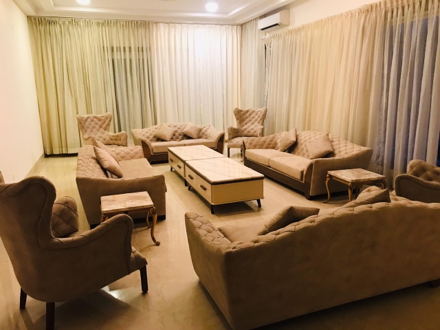 4 BHK + Pooja Room,Servant Room,Study Room Builder Floor For Sale in DLF Independent Floors