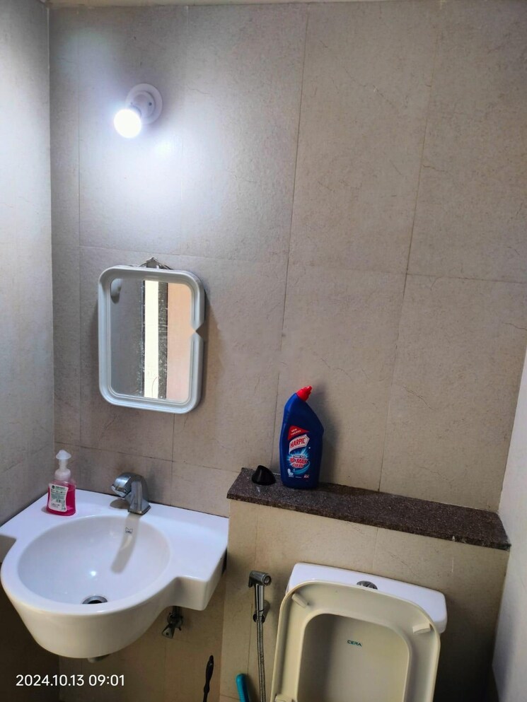 Bathroom, rohan-mithila 2 Bedroom 1280 Sq.Ft. Apartment In Viman Nagar Pune 7864607