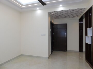 Room in 3 BHK Apartment at Hbr Layout – for Sale