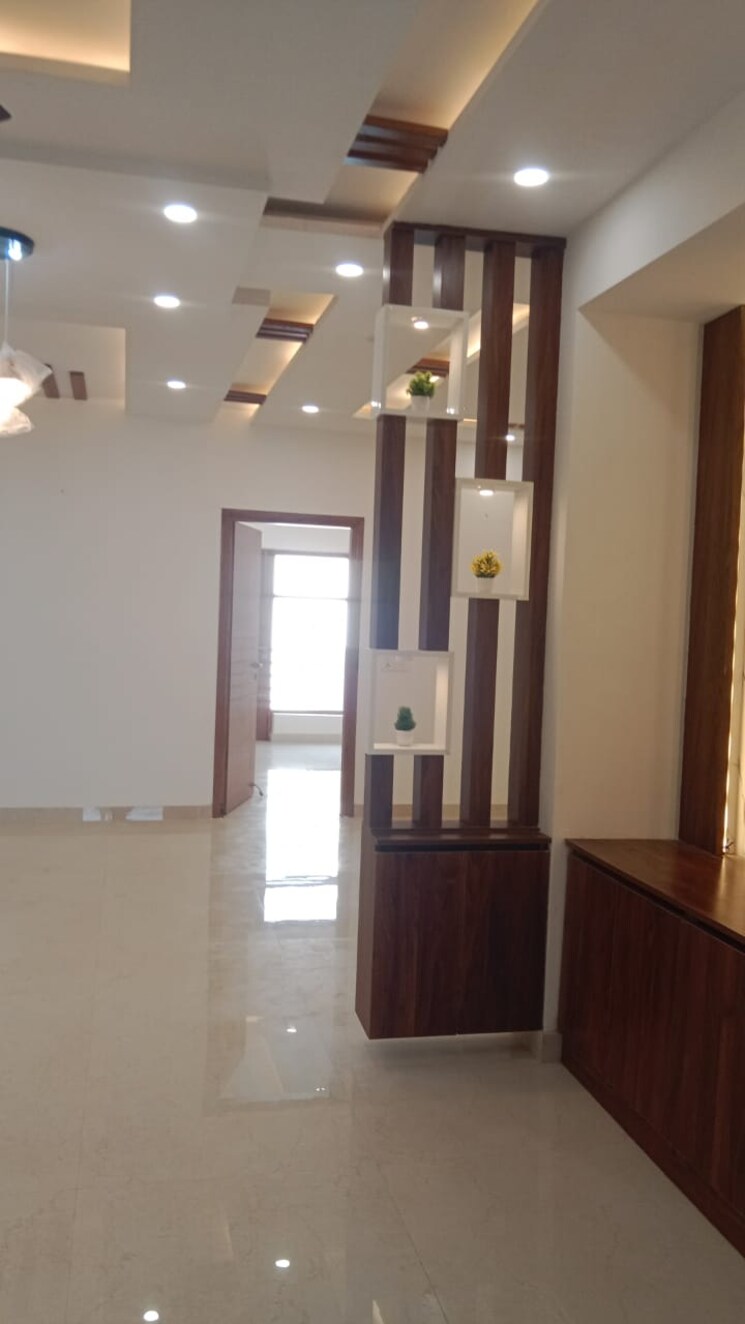 Room, sector 85 4 Bedroom 350 Sq.Yd. Builder Floor In Sector 85 Faridabad 7864730
