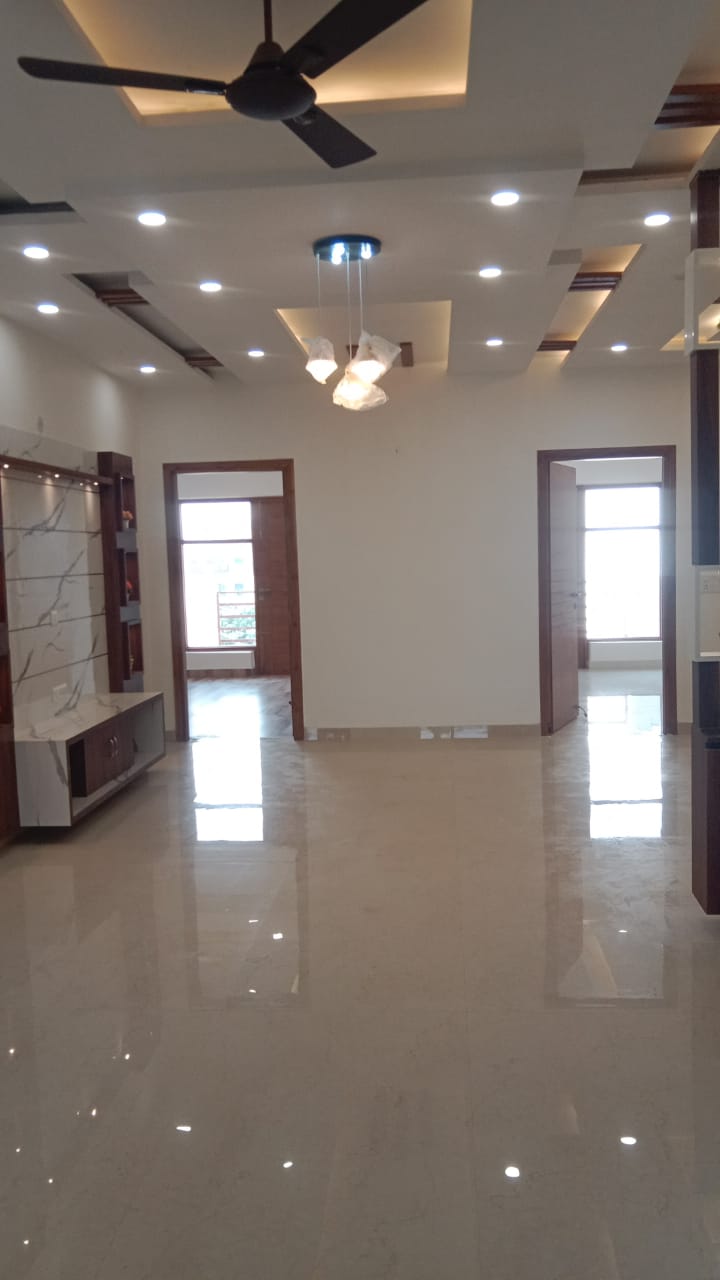 4 BHK + Pooja Room,Servant Room Builder Floor For Sale in E Block Sector 85