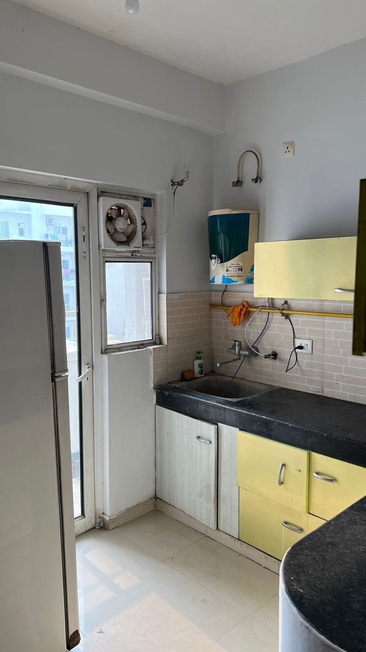 Kitchen, vvip-nest 1 Bedroom 670 Sq.Ft. Apartment In Raj Nagar Extension Ghaziabad 7864741