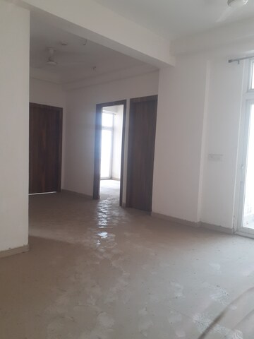 Furnished Amenities in 2.5 BHK Apartment at Exotica Dreamville, Sector 16c Greater Noida – for Sale
