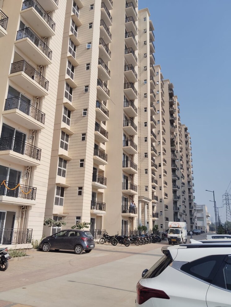 Exterior View, shree-vardhman-green-court 2 Bedroom 536 Sq.Ft. Apartment In Sector 90 Gurgaon 7864799