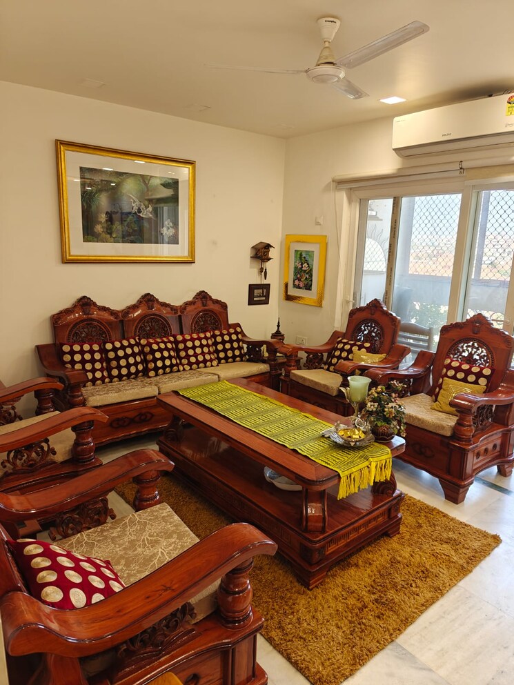 Living Room, bestech-park-view-spa-next 4 Bedroom 2350 Sq.Ft. Apartment In Sector 67 Gurgaon 7864813