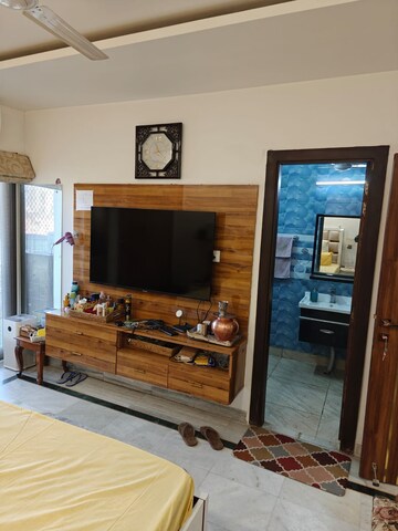 Living Room in 4 BHK Apartment at Bestech Park View Spa Next, Sector 67 – for Sale