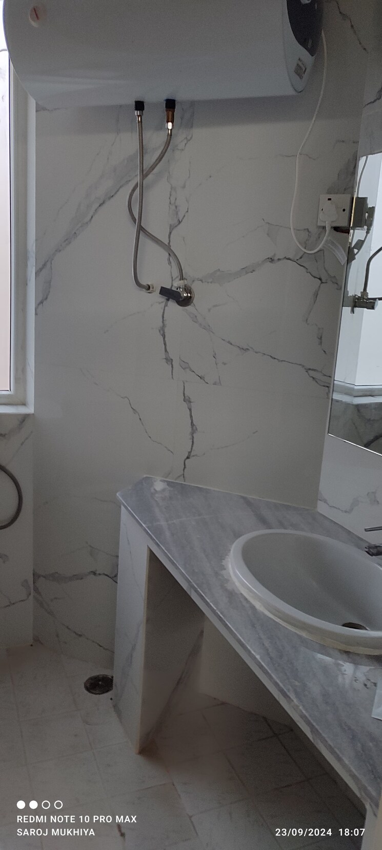 Bathroom, dlf-silver-oaks 4 Bedroom 2100 Sq.Ft. Apartment In Sector 26 Gurgaon 7864819