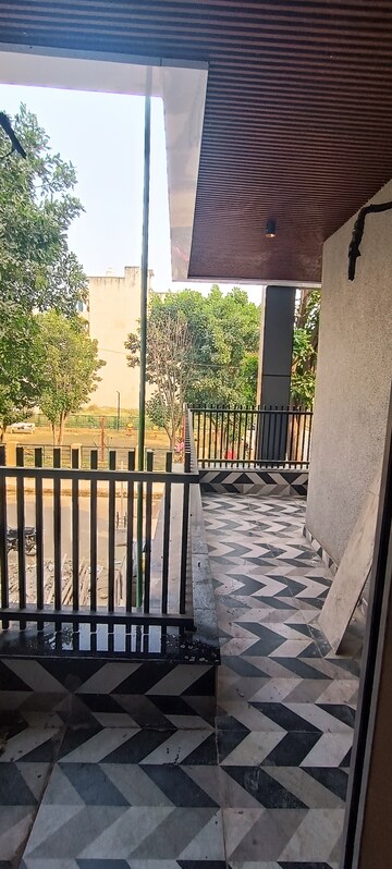 Balcony in 4 BHK Builder Floor at Sector 85 – for Sale