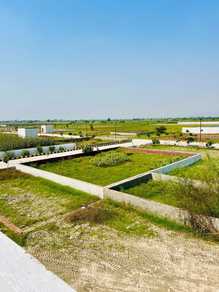 Garden, anand-niketan  50 Sq.Yd. Plot In Devla Greater Noida 7864922