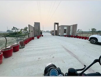 Plot For Resale in S S Emerald Noida Ext Knowledge Park V Greater Noida  7864967