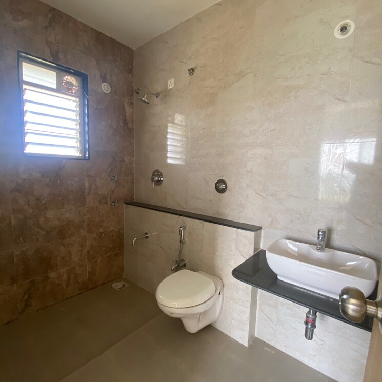 Attached Bathroom, aundh road 3 Bedroom 1450 Sq.Ft. Apartment In Aundh Road Pune 7865016