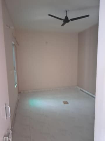 Room in 2 BHK Apartment at Avadh Vihar Yojna – for Sale
