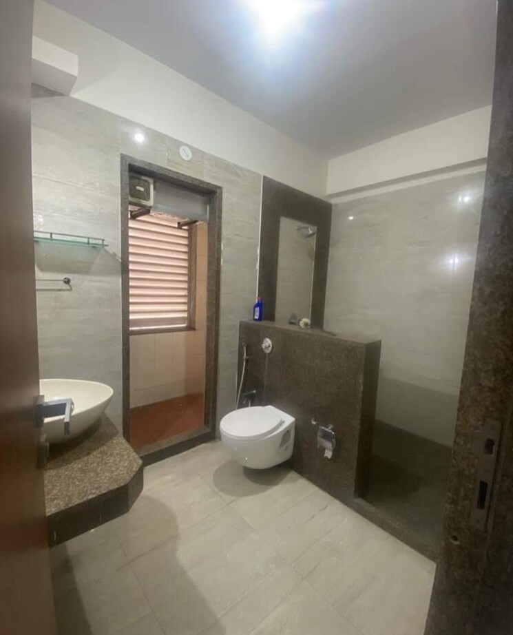 Bathroom, sapta-shree-greeshma-residency-i 4 Bedroom 3500 Sq.Ft. Apartment In Eastern Express Highway Thane 7865020