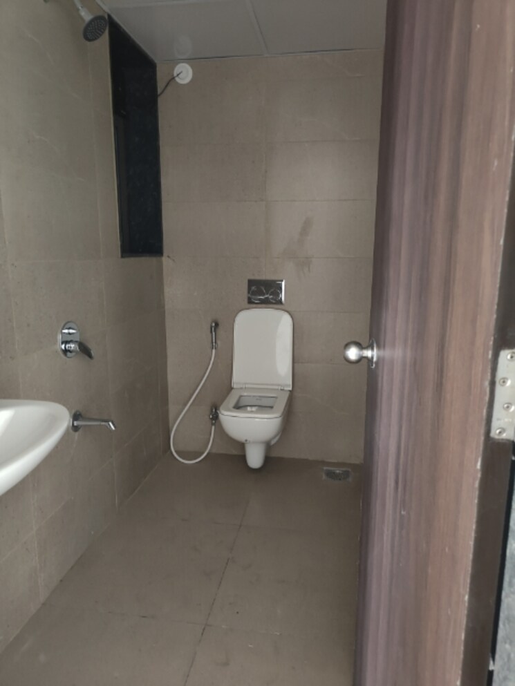 Bathroom, runwal-eirene 1 Bedroom 423 Sq.Ft. Apartment In Balkum Pada Thane 7865402