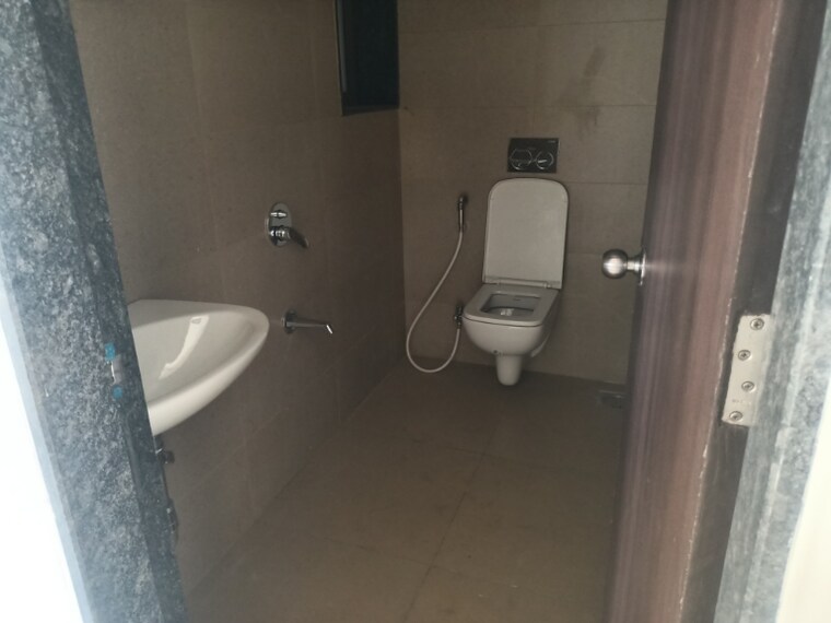 Bathroom, runwal-eirene 1 Bedroom 423 Sq.Ft. Apartment In Balkum Pada Thane 7865388