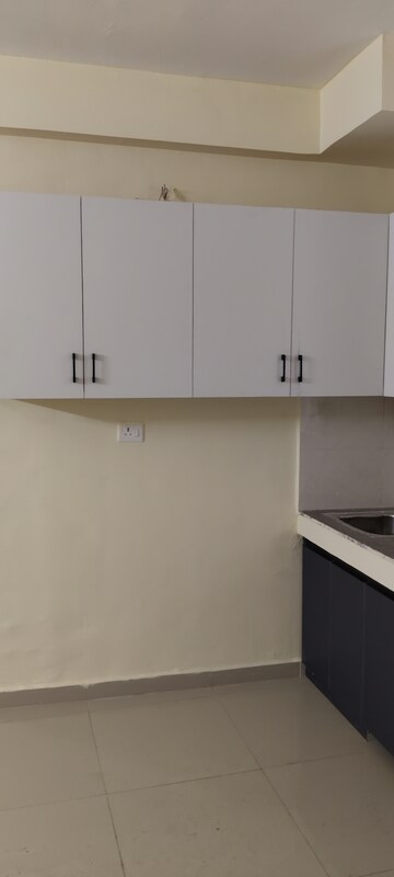 2 BHK Apartment For Rent in Pyramid Elite, Sector 86