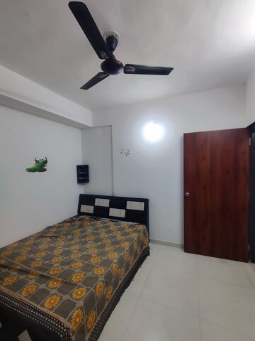 2 BHK Apartment For Rent in Kumar Pebble Park, Hadapsar
