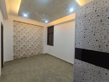 Room in 3 BHK Builder Floor at Panchsheel Vihar – for Sale