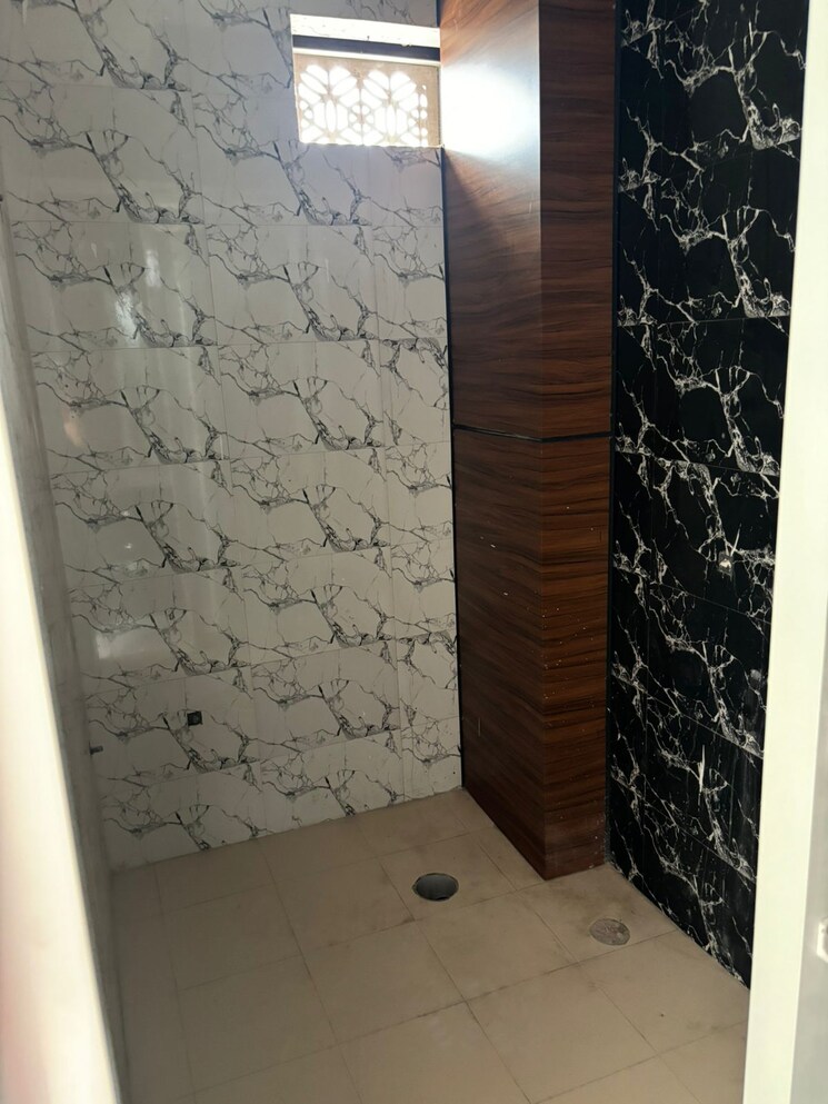 Bathroom, antriksh-golf-view 3 Bedroom 1480 Sq.Ft. Apartment In Sector 78 Noida 7866111