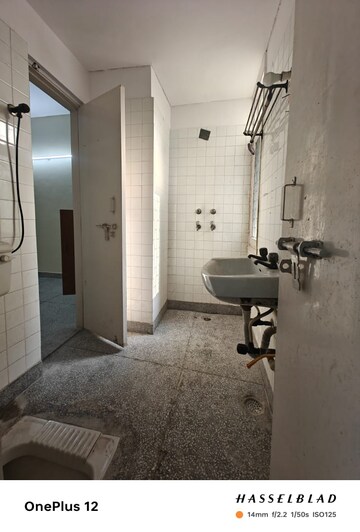 Master Bedroom in 2.5 BHK Apartment at New Ashok Nagar – for Sale