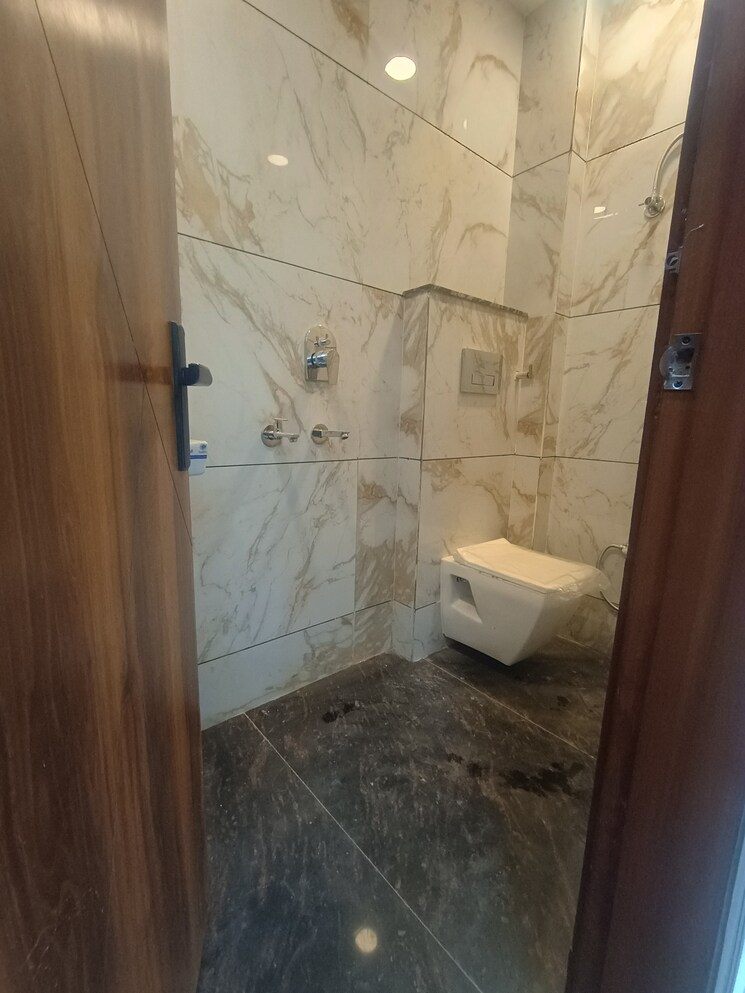 Bathroom, rama park 2 Bedroom 60 Sq.Yd. Builder Floor In Rama Park Delhi 7866721