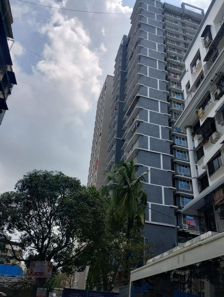 Exterior View, om-saath-grandness 1 Bedroom 365 Sq.Ft. Apartment In Dahisar East Mumbai 7866604