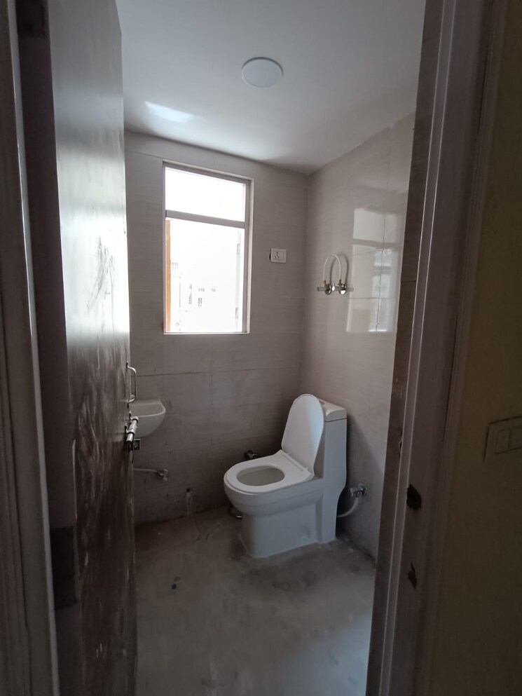 Bathroom, nirala-aspire 3 Bedroom 1035 Sq.Ft. Apartment In Sector 16 Greater Noida Greater Noida 7866641
