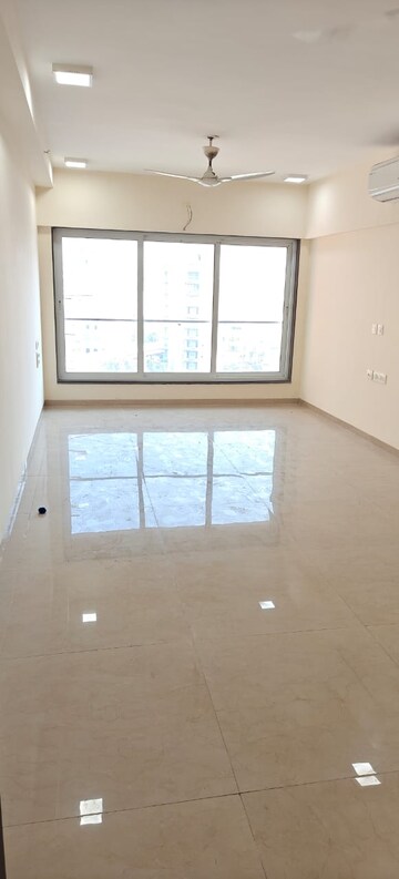 Room in 3 BHK Apartment at Acropolis CHS, Vile Parle West – for Rent