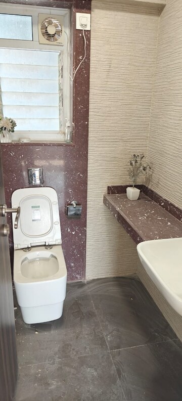 Bathroom in 3 BHK Apartment at Acropolis CHS, Vile Parle West – for Rent