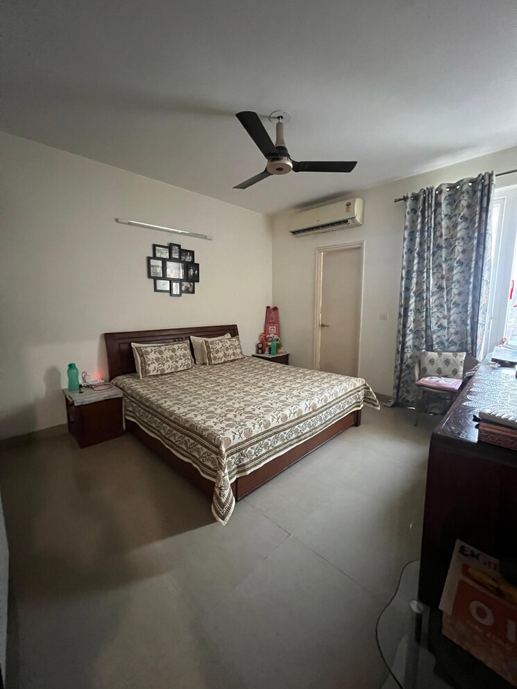 Master Bedroom, emaar-emerald-floors-premier 4 Bedroom 1975 Sq.Ft. Apartment In Sector 65 Gurgaon 7867059