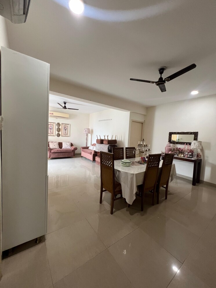 Living Room, emaar-emerald-floors-premier 4 Bedroom 1975 Sq.Ft. Apartment In Sector 65 Gurgaon 7867059