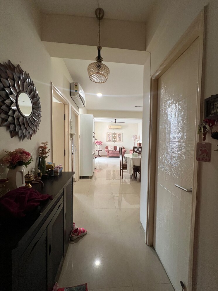 Bathroom, emaar-emerald-floors-premier 4 Bedroom 1975 Sq.Ft. Apartment In Sector 65 Gurgaon 7867059