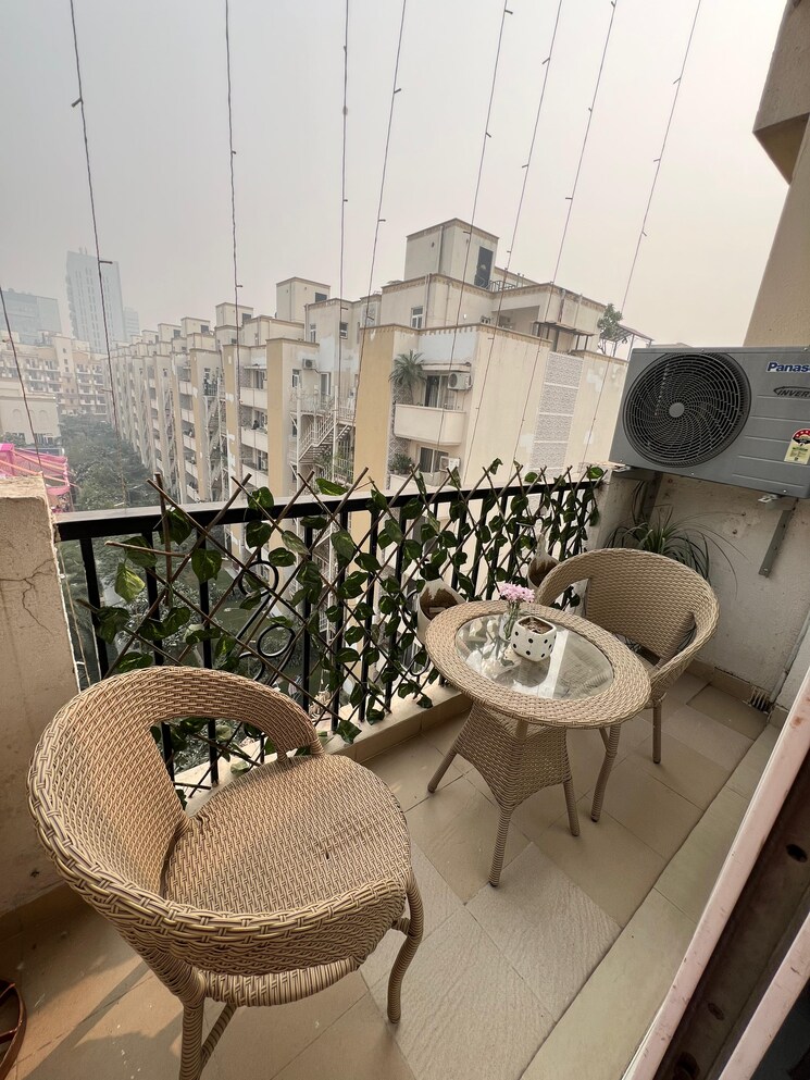 Master Bedroom, emaar-emerald-floors-premier 4 Bedroom 1975 Sq.Ft. Apartment In Sector 65 Gurgaon 7867059