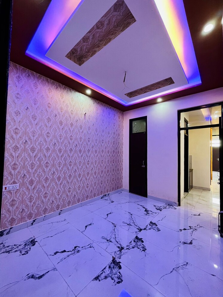 Room, madhavpuram 2 Bedroom 122 Sq.Yd. Apartment In Madhavpuram Meerut 7867333