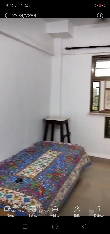 Bedroom in 1 BHK Apartment at Bandra West – for Rent